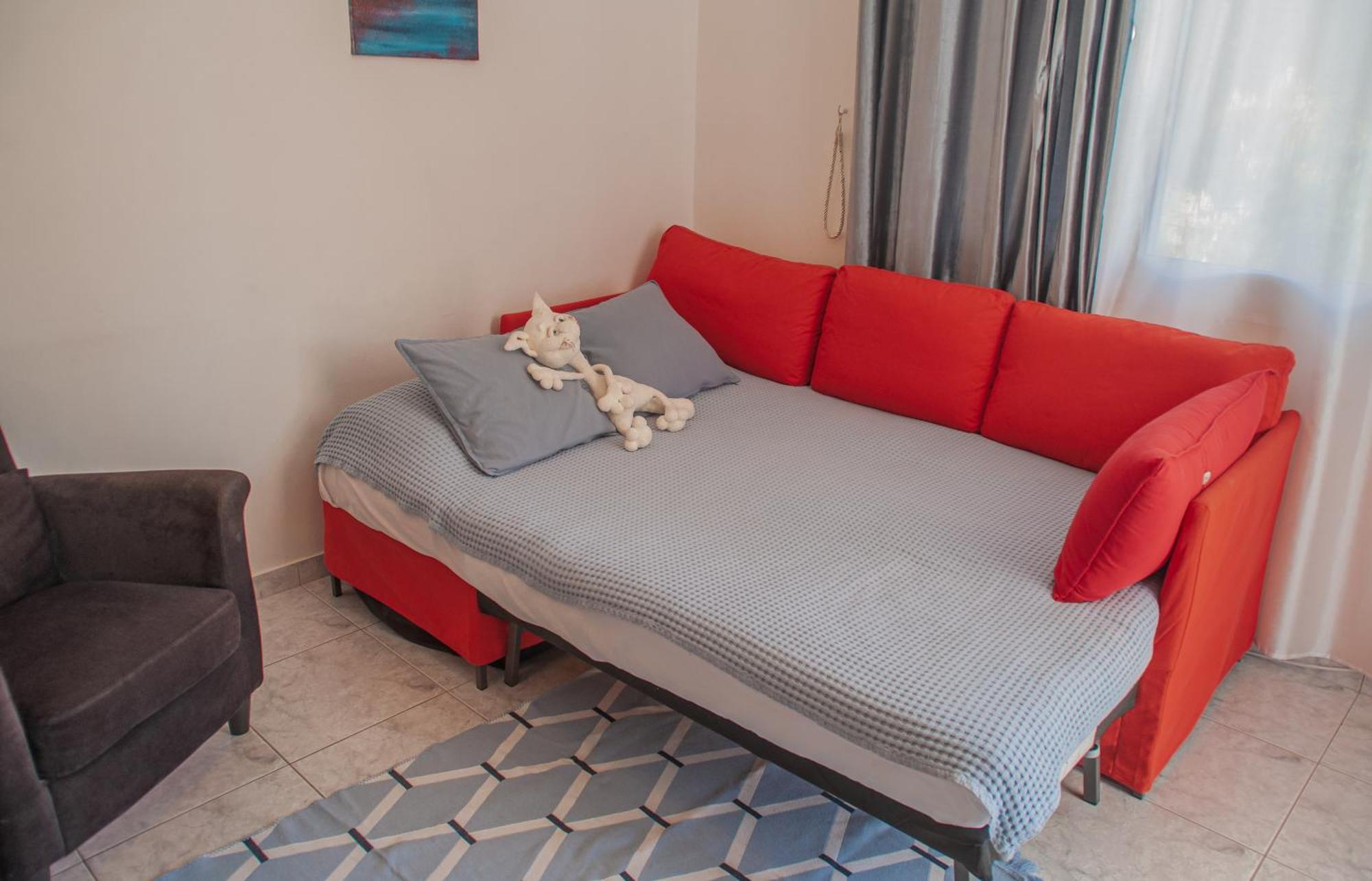 Cozy 1 Bedroom Apartment In Walking Distance To The Municipal Beach بافوس المظهر الخارجي الصورة